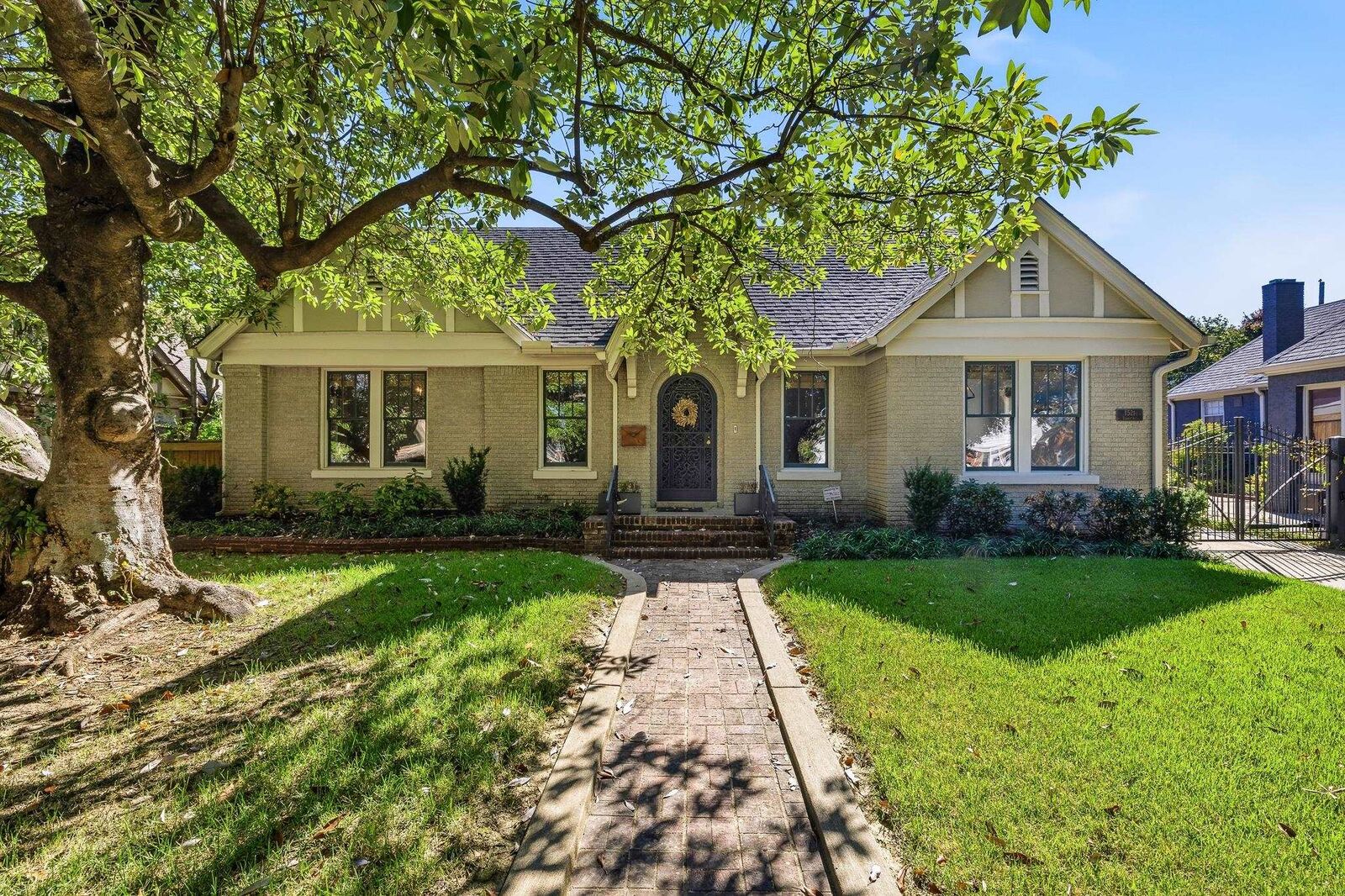 Property Photo:  1521 Linden Ave  TN 38104 