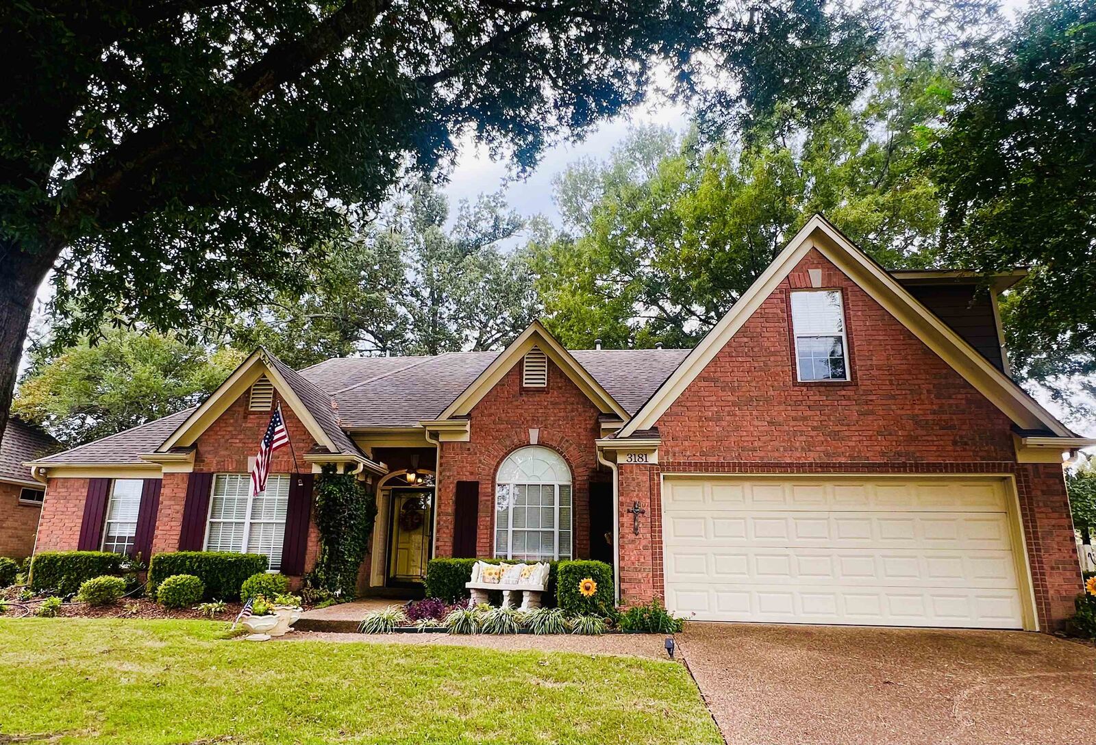 Property Photo:  3181 Woodsman Ln  TN 38135 