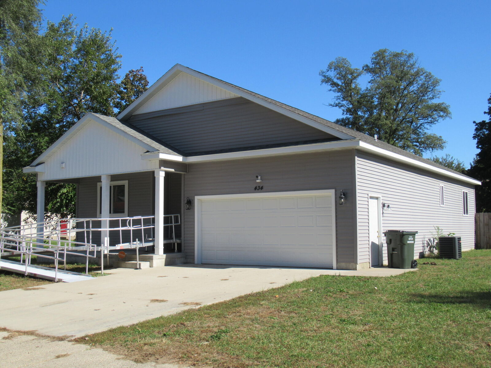 Property Photo:  434 Abbey Street  MI 49442 