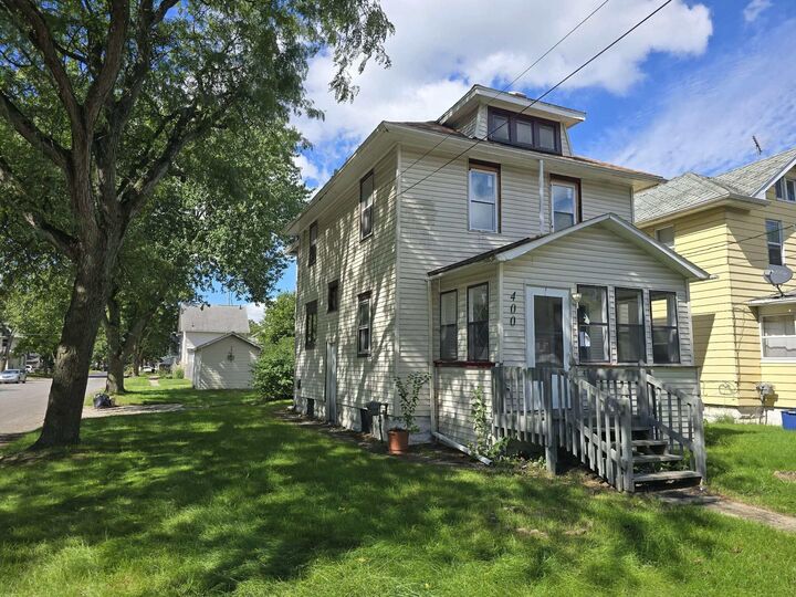 Property Photo: 400 Bates Street MI 49202