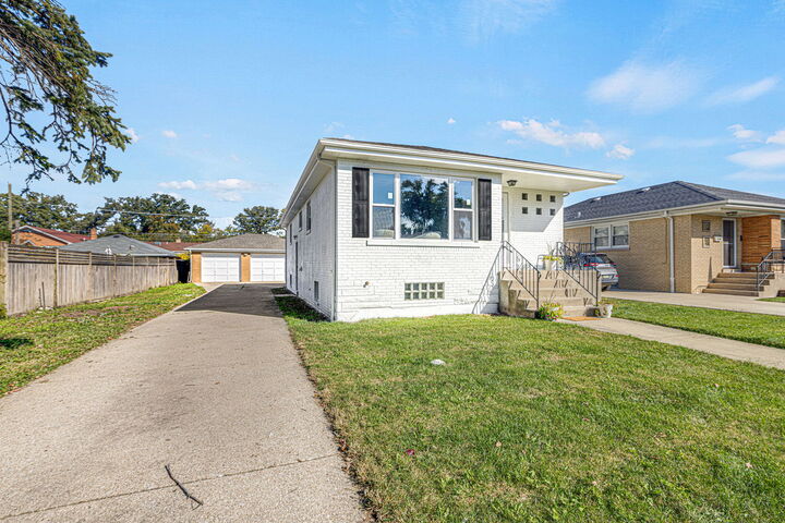 Property Photo: 9120 26th Place IL 60513