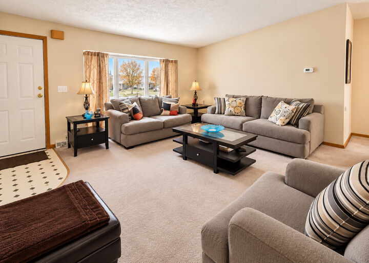 Property Photo:  