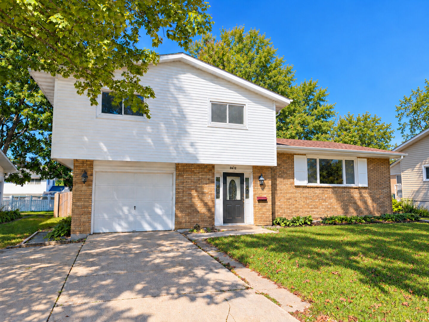 Property Photo: 2632 Brnot Avenue IL 60087