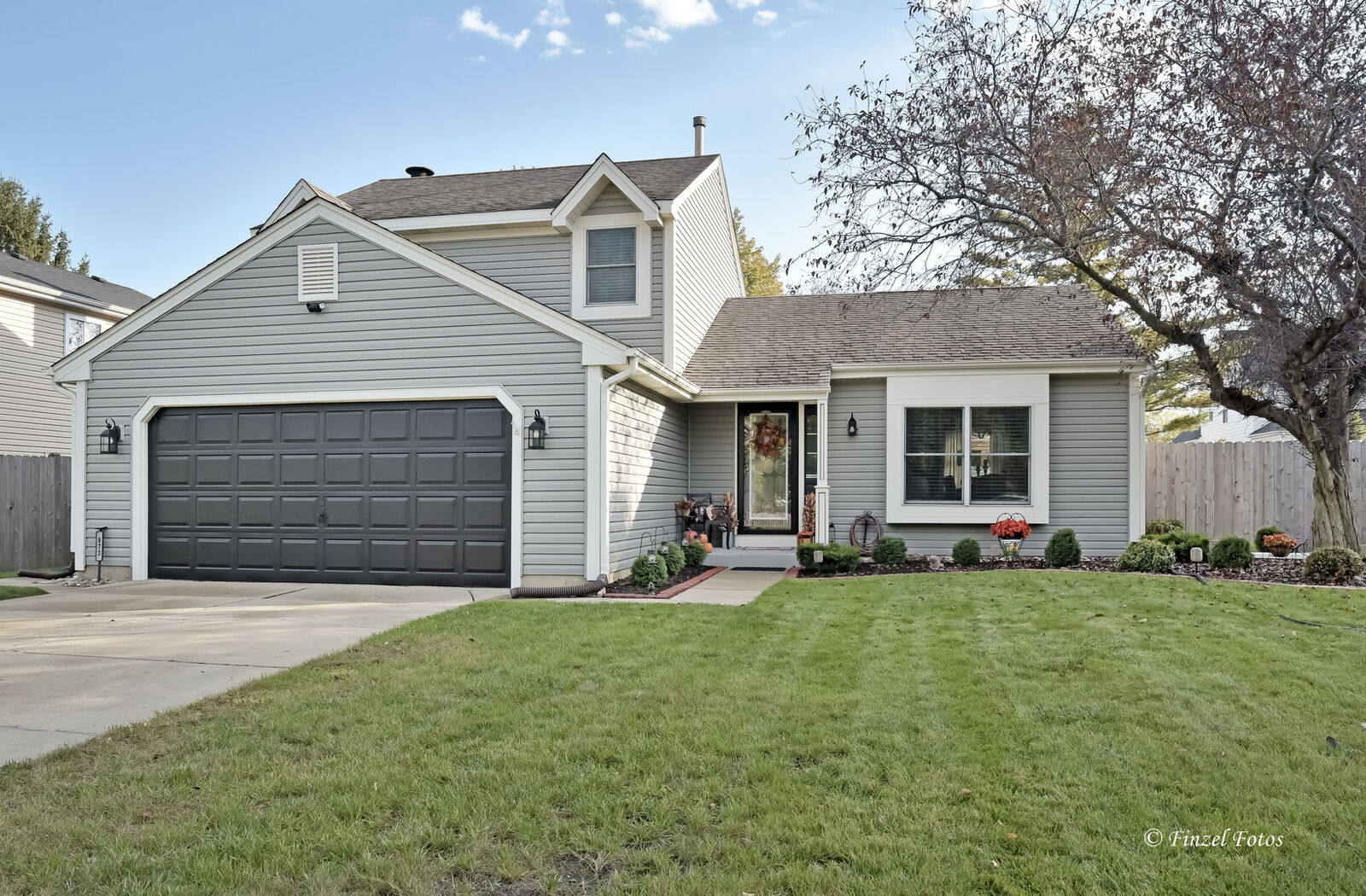 Property Photo: 873 Dartmoor Drive IL 60014