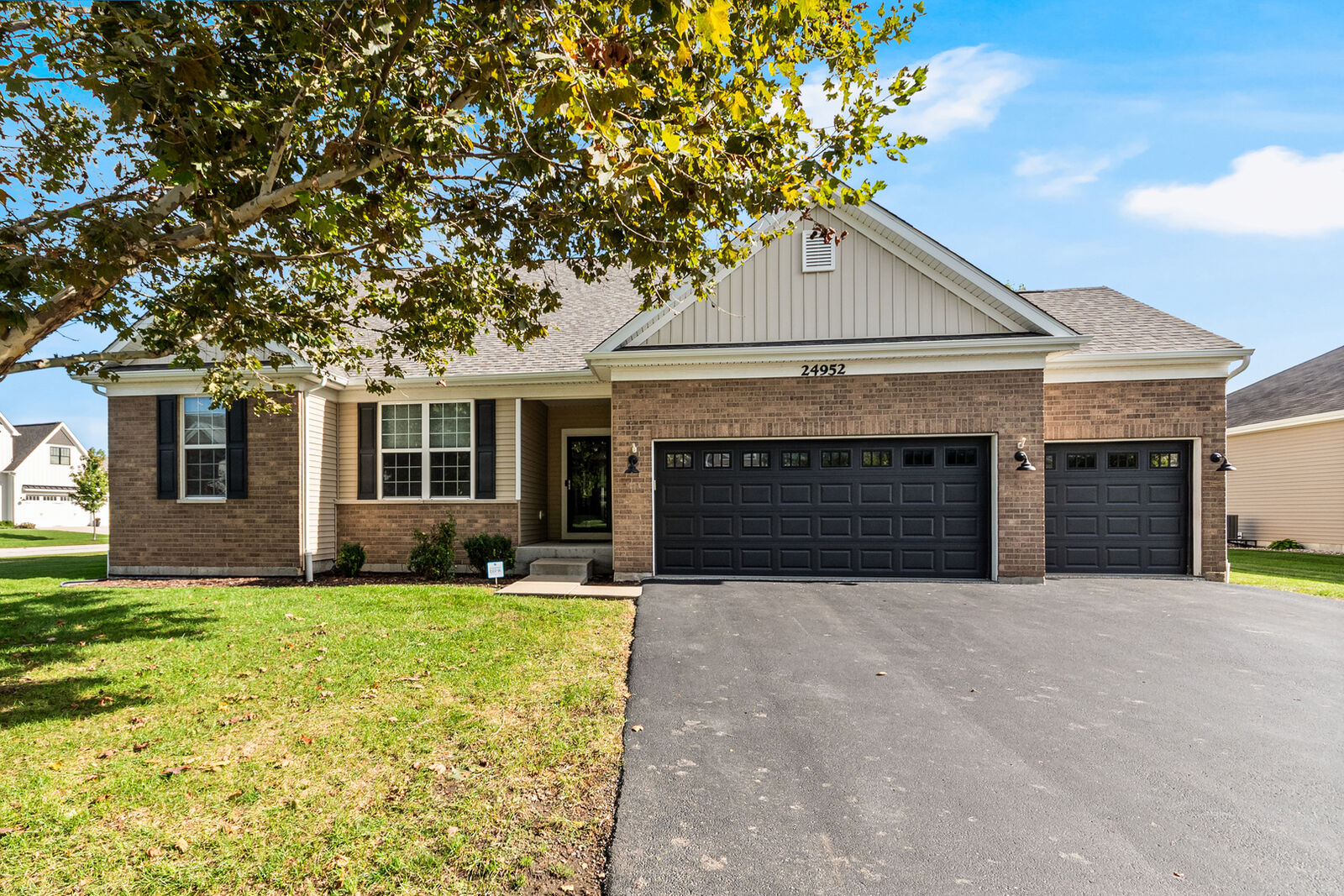 Property Photo:  24952 Thornberry Drive  IL 60544 