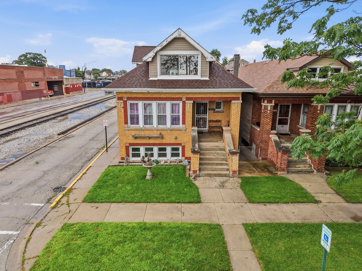 Property Photo:  1601 S 51st Court  IL 60804 