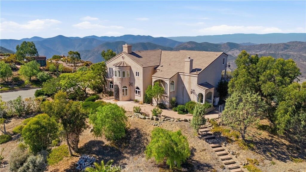 Property Photo:  10827 Pacific View  CA 90265 