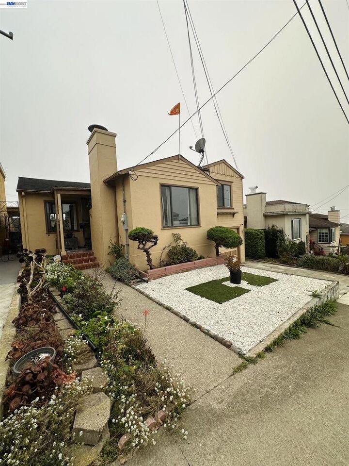 Property Photo:  50 Tallwood  Dr  CA 94014 