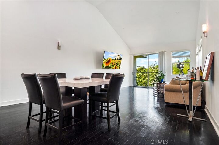 Property Photo:  12837 Moorpark Street 405  CA 91604 