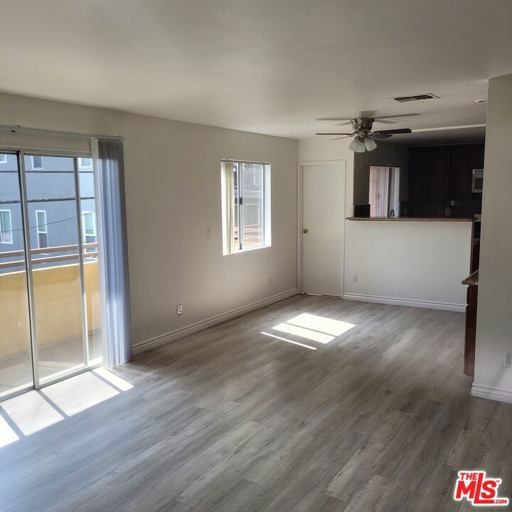 Property Photo:  1200 S Shenandoah Street 105  CA 90035 
