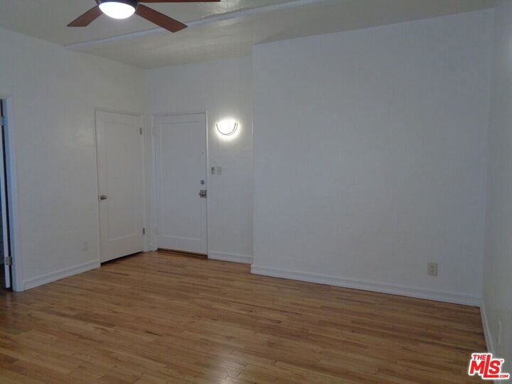 Property Photo:  1266 S Citrus Avenue  CA 90019 
