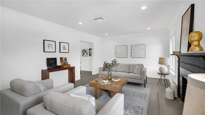 Property Photo:  10207 Camarillo Street  CA 91602 
