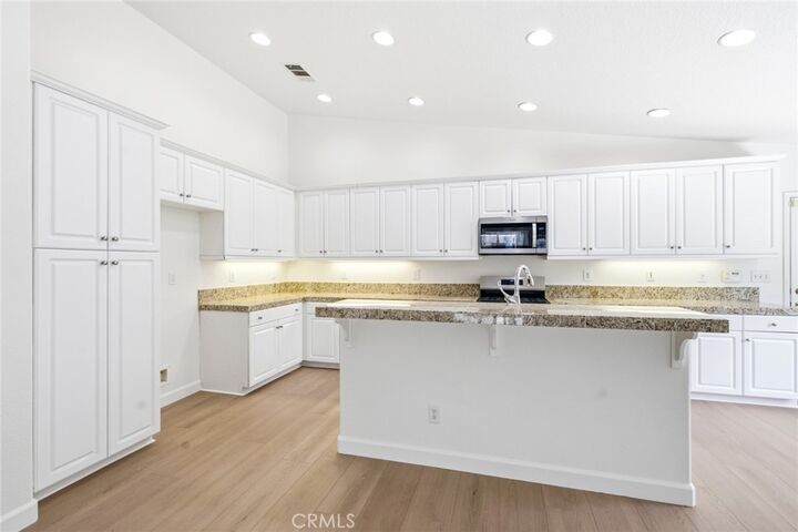 Property Photo: 1054 Waterleaf CA 92582