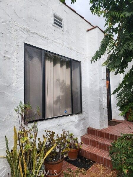 Property Photo:  439 N Norton Avenue  CA 90004 