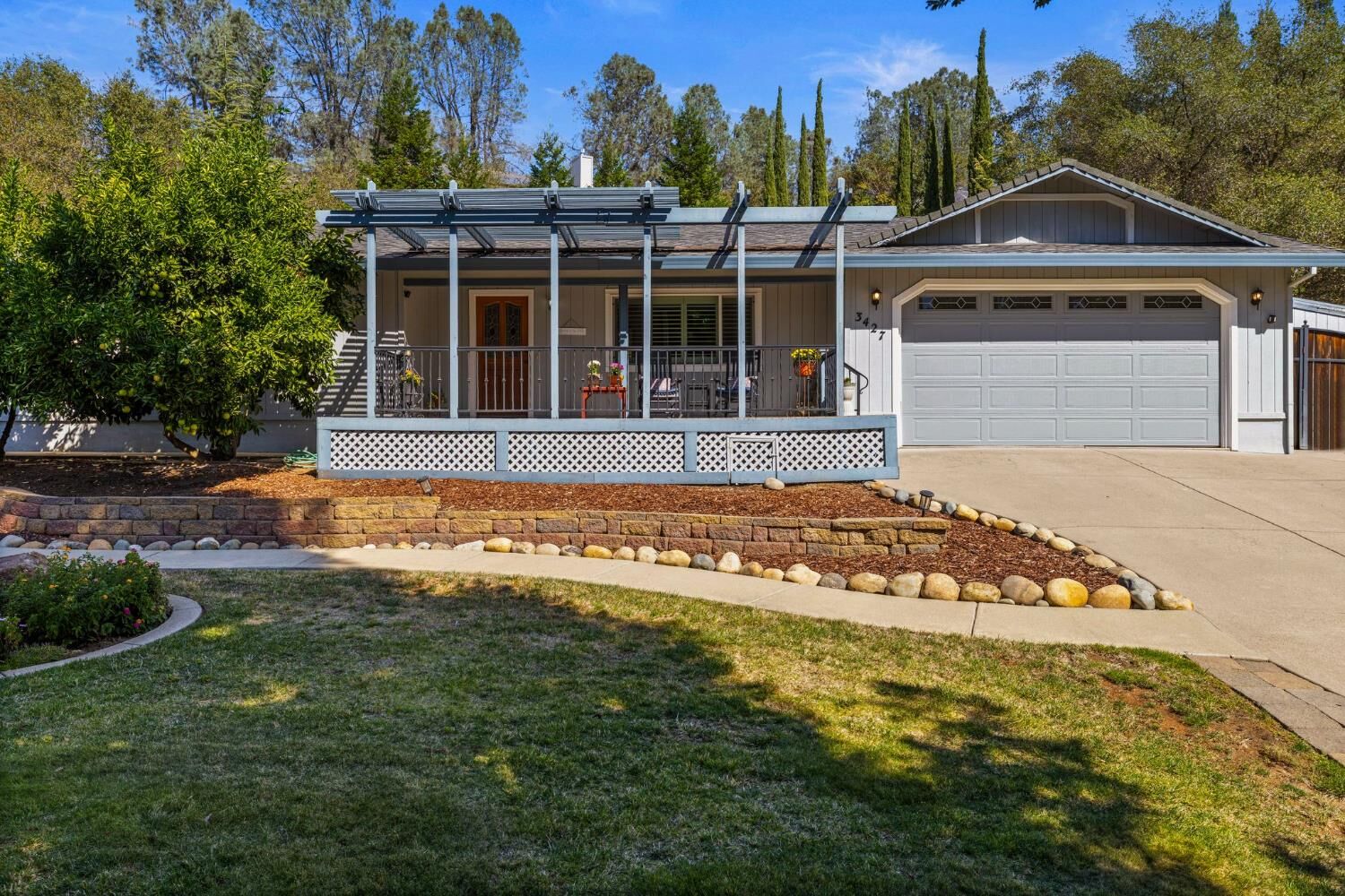 Property Photo: 3427 Santos Court CA 95682