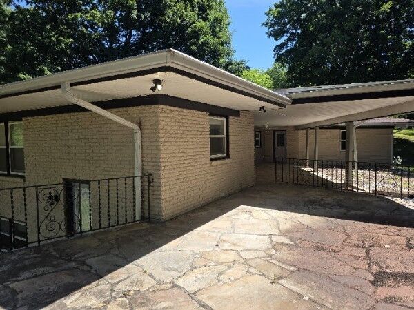 Property Photo:  276 E Porters Bluff Rd  TN 37040 