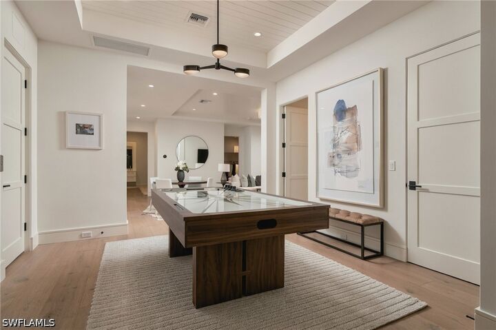 Property Photo:  1698 McIlvaine Court  FL 34145 