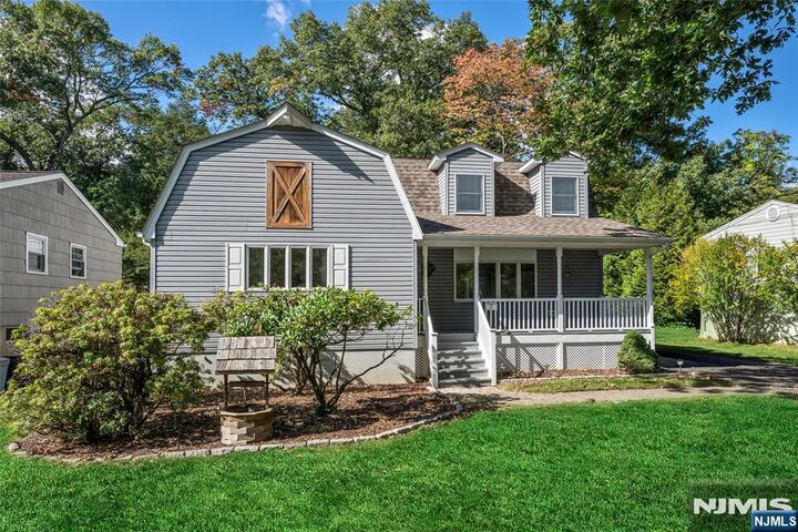 Property Photo:  87 Calumet Avenue  NJ 07436 