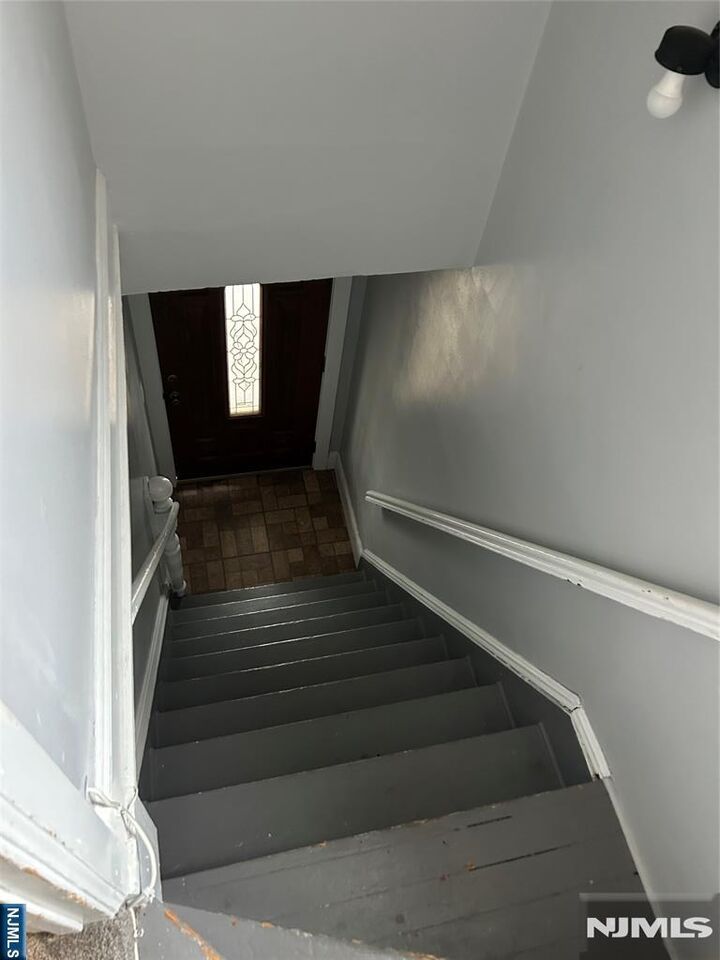 Property Photo:  39 Anderson Avenue 2  NJ 07621 