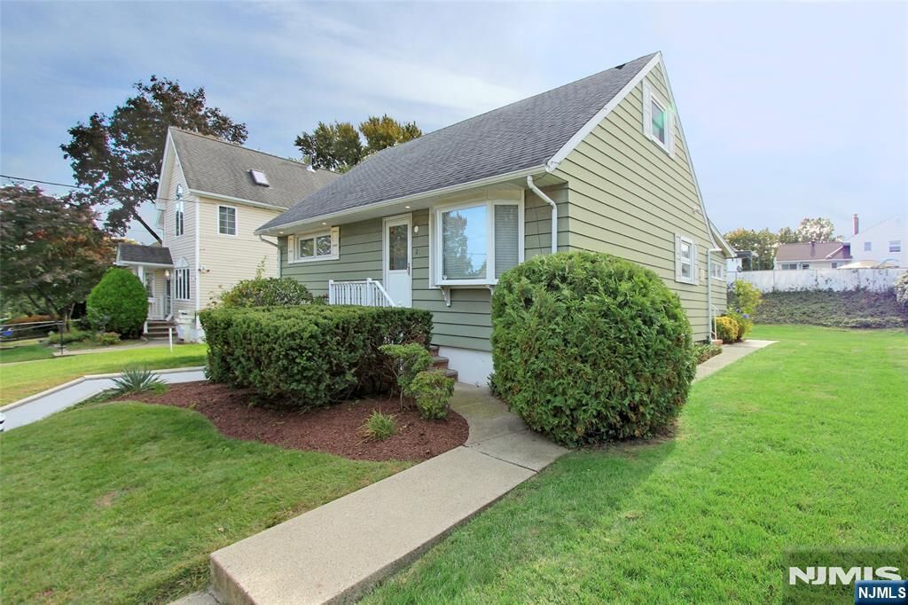 Property Photo:  28 Huemmer Terrace  NJ 07013 