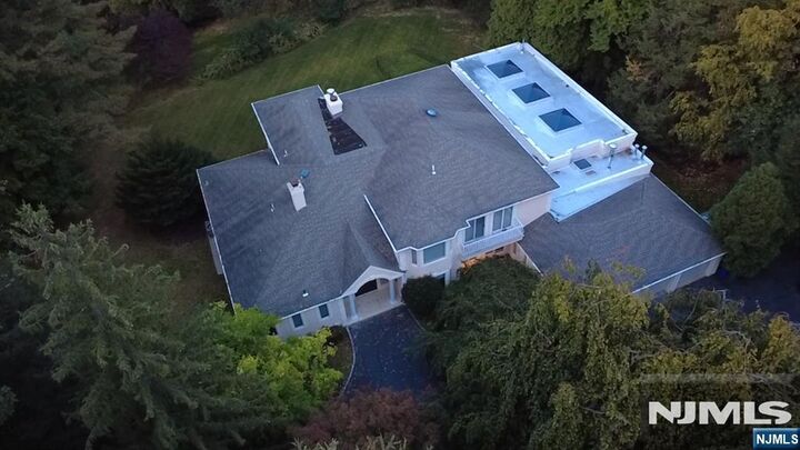 Property Photo:  19 Scott Court  NJ 07401 