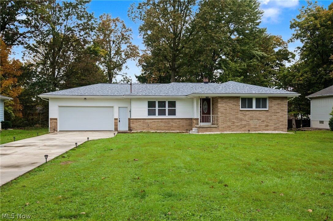 Property Photo:  5267 Craig Avenue NW  OH 44483 