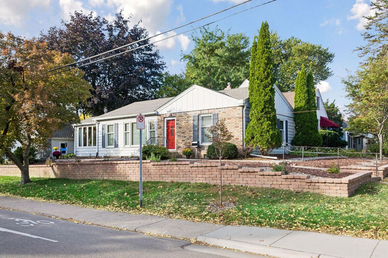 Property Photo:  899 Fairview Avenue S  MN 55116 
