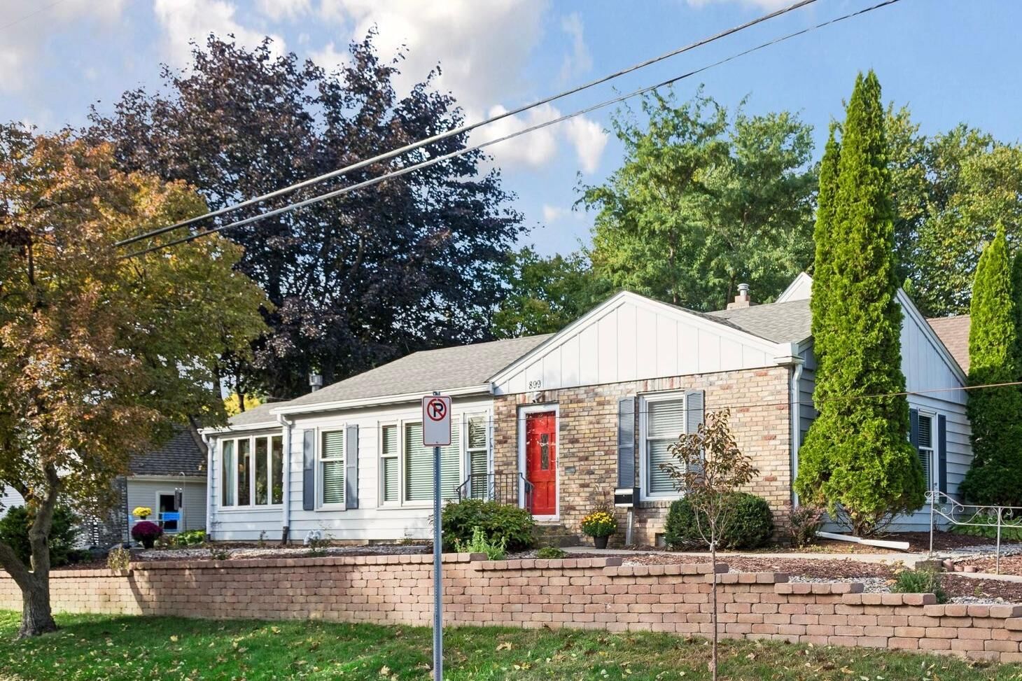Property Photo: 899 Fairview Avenue S MN 55116