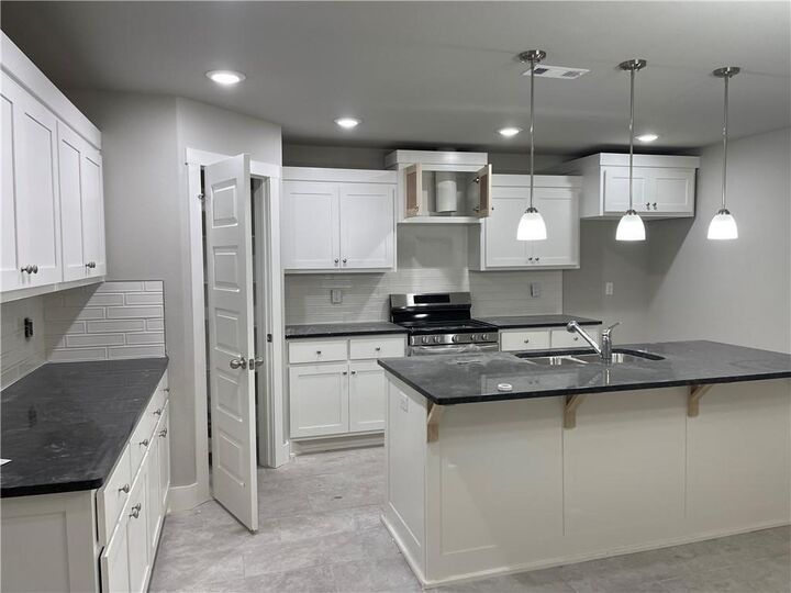 Property Photo:  505 N Collins Avenue  AR 72734 