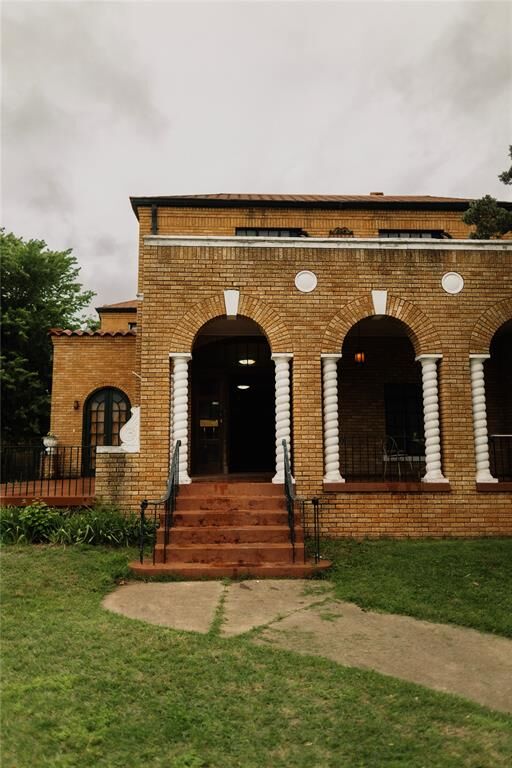 Property Photo:  1224 W Minnesota Avenue  OK 73018 
