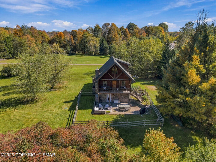 Property Photo: 100 Meadowlark Lane PA 18426