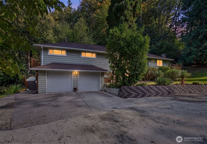 Property Photo: 19926 40th Place NE WA 98155