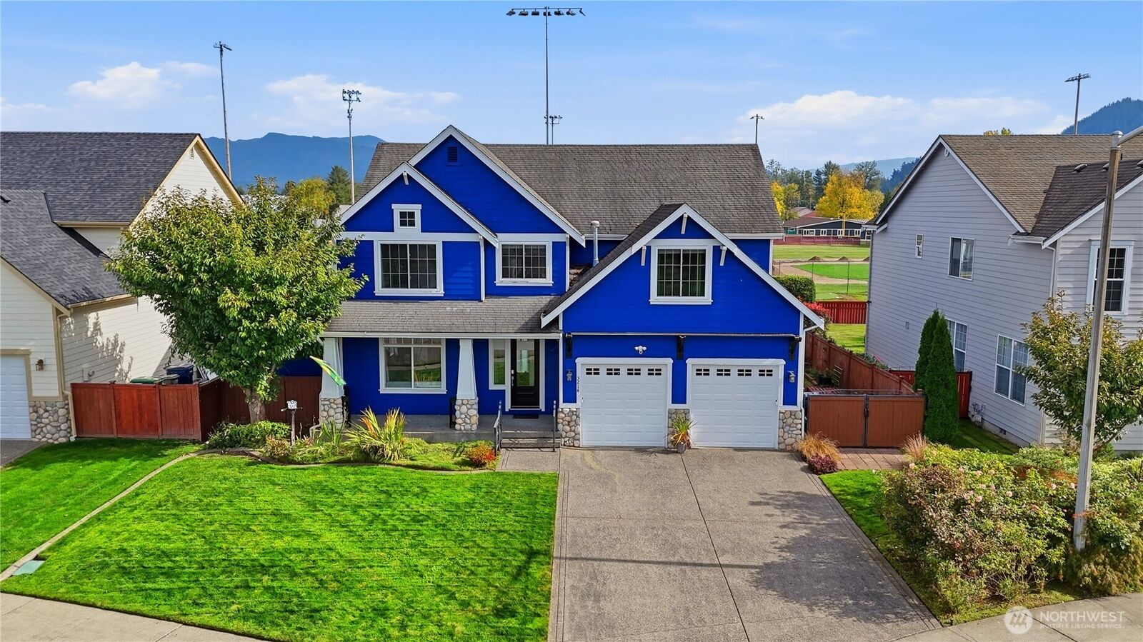 Property Photo:  3214  Phillips Avenue  WA 98022 