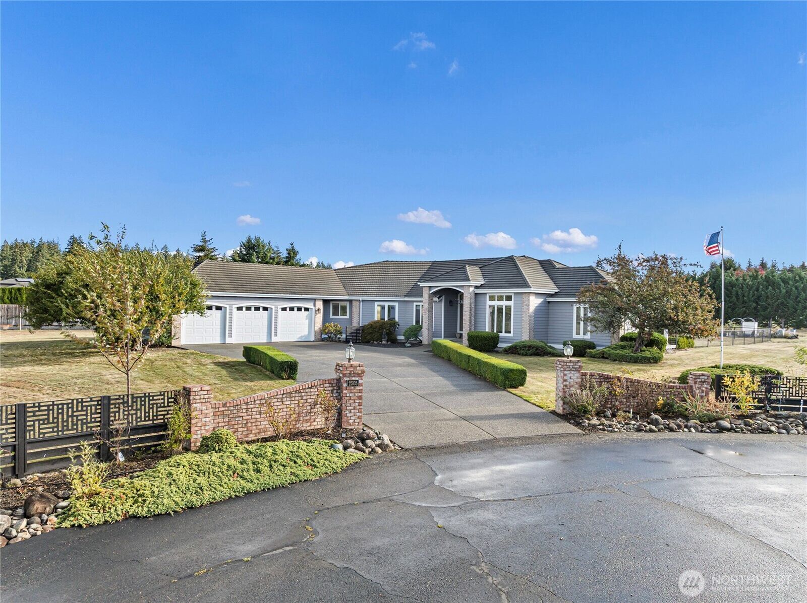 Property Photo:  2505  263rd Street Ct E  WA 98387 