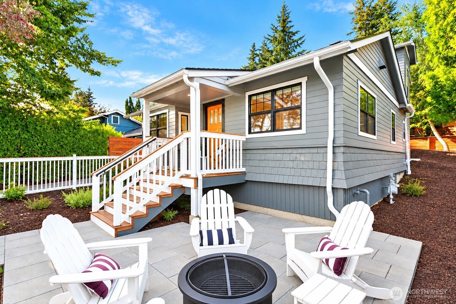 Property Photo: 346 10th Avenue WA 98033