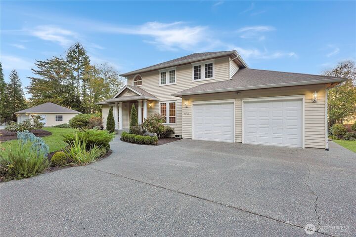 Property Photo: 40711 Orville Road E WA 98328