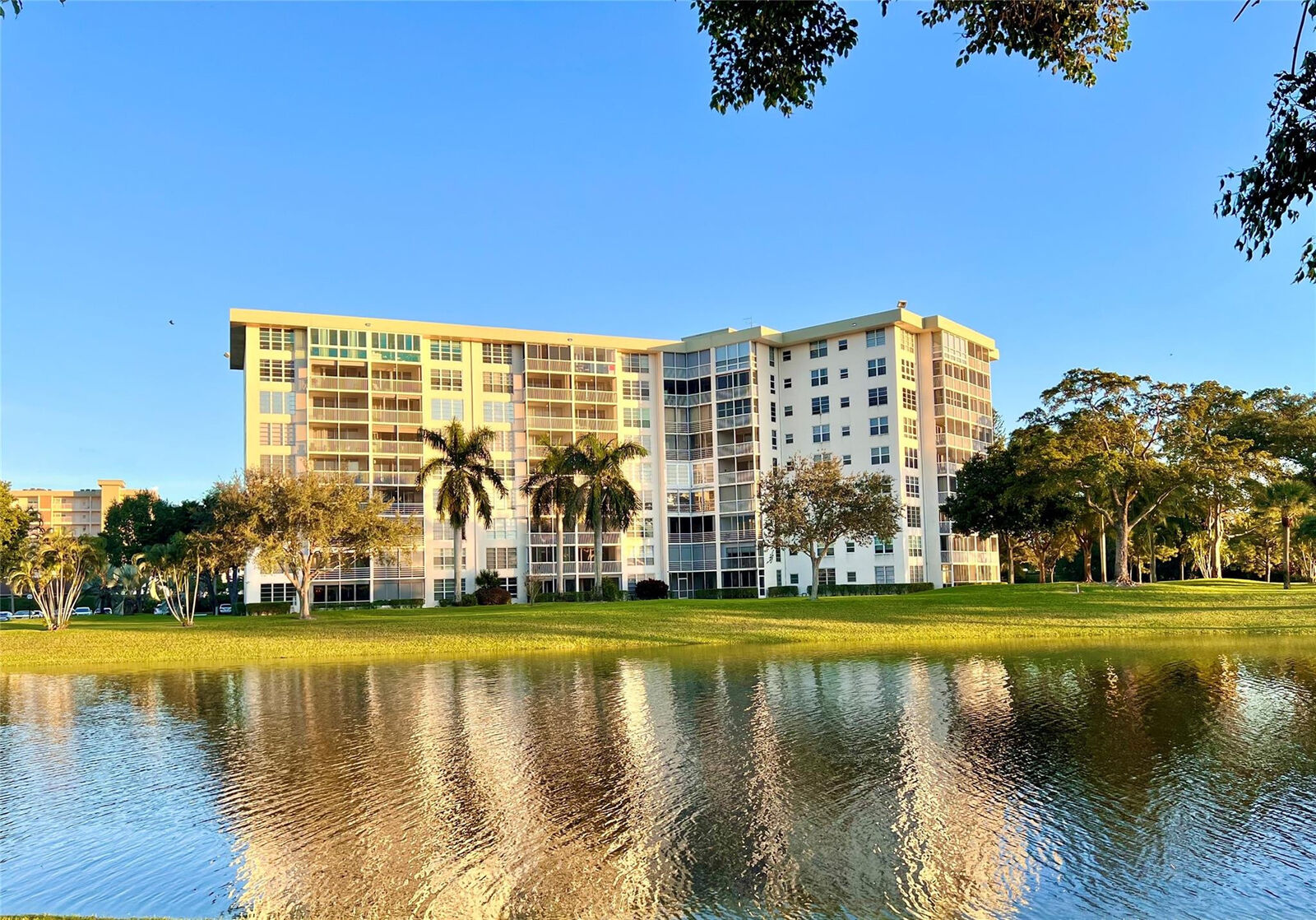 Property Photo:  3010 N Course Drive 511  FL 33069 