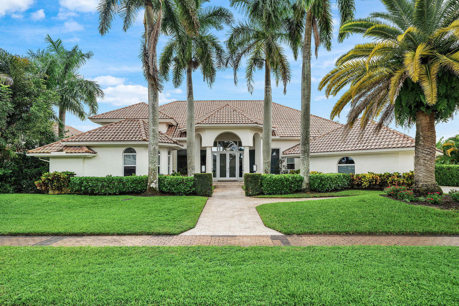 Property Photo: 7080 Lions Head Lane FL 33496