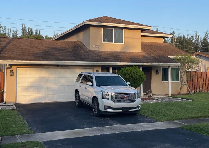 Property Photo:  4670 NW 113th Avenue  FL 33323 