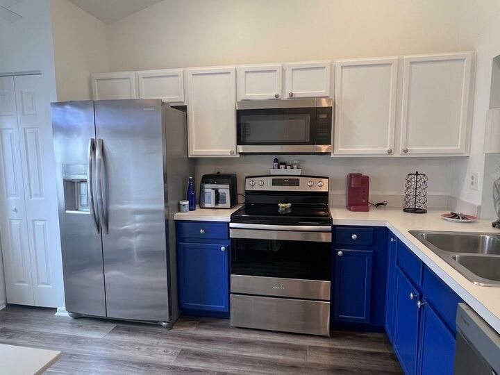 Property Photo:  2105 Landings Boulevard  FL 33413 