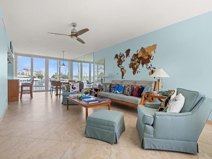 Property Photo: 3037 Harbor Drive 18 FL 33316