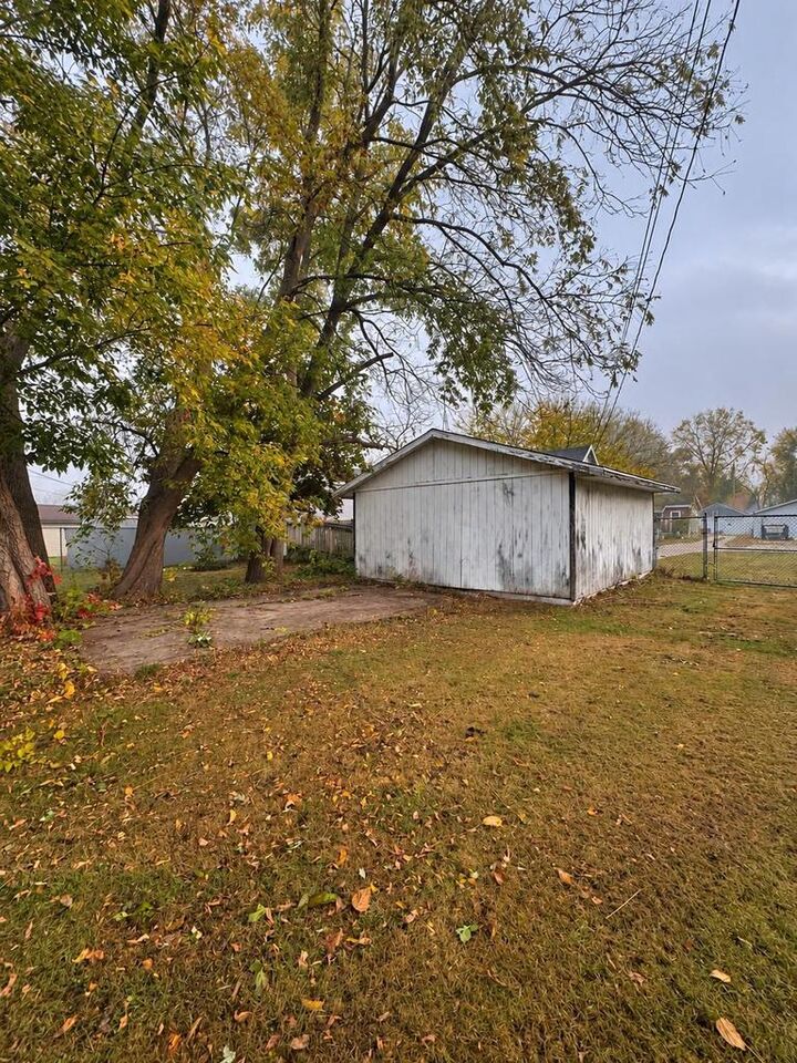 Property Photo: 164 Chestnut Street WI 54935