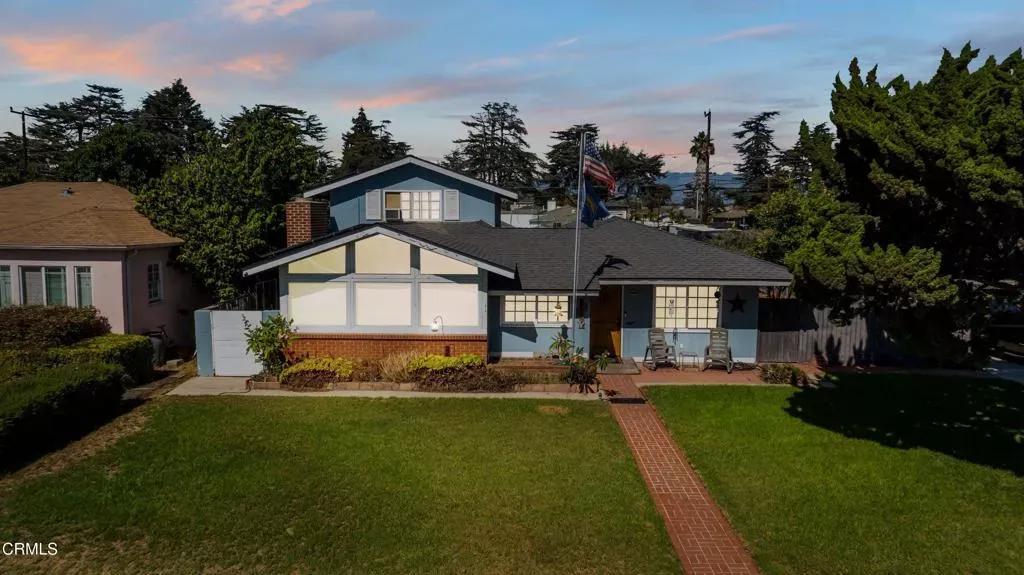 Property Photo:  405 W Beverly Drive  CA 93030 