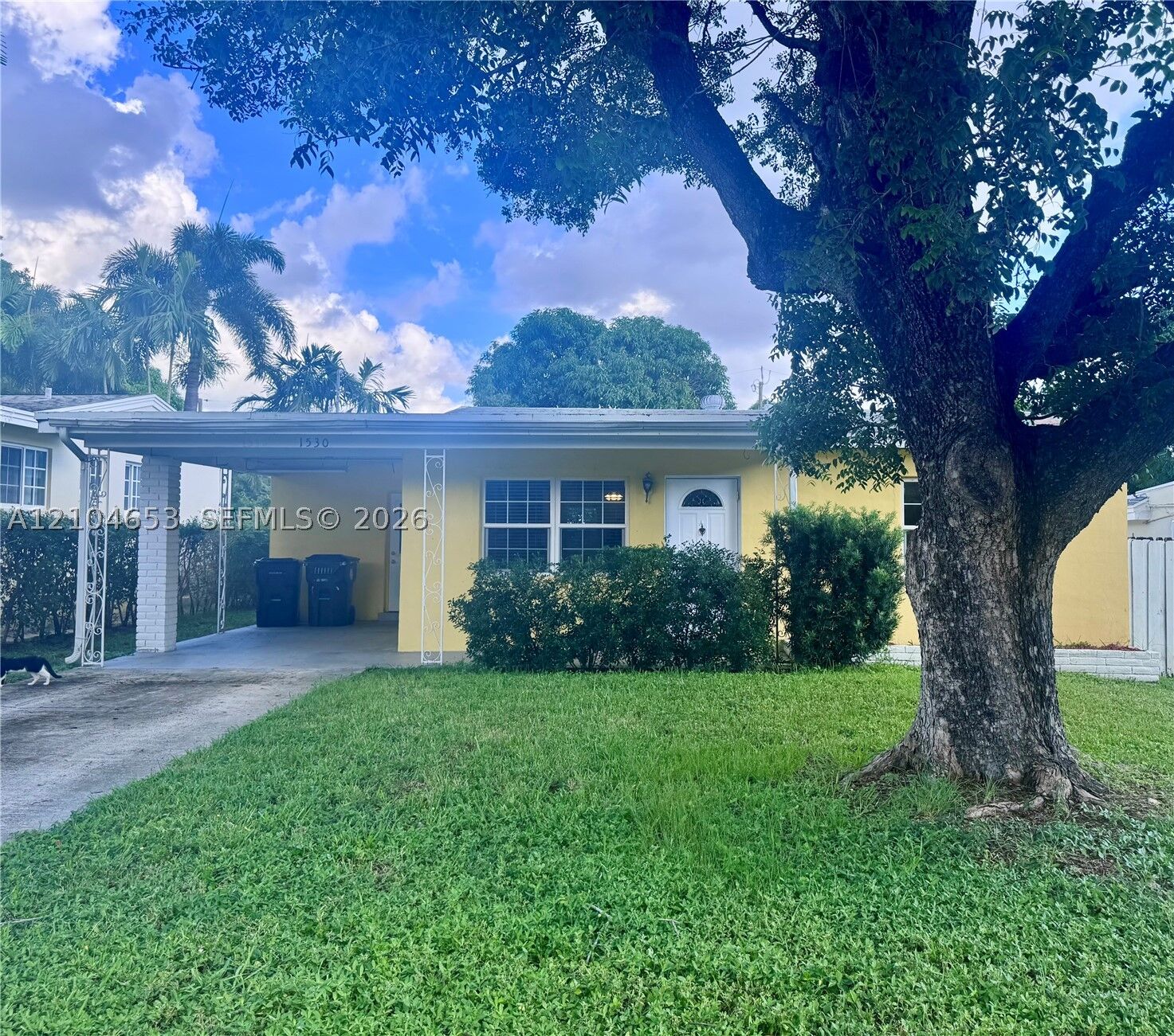 Property Photo:  1530 N 17th Ave N  FL 33460 