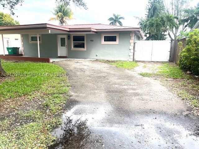 Property Photo:  4150 SW 56th Ter  FL 33314 