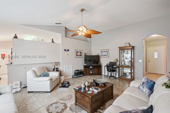 Property Photo: 2563 Sheffield FL 32738