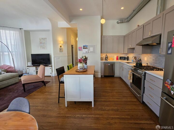 Property Photo:  1552-1556 Fulton Street  CA 94117 