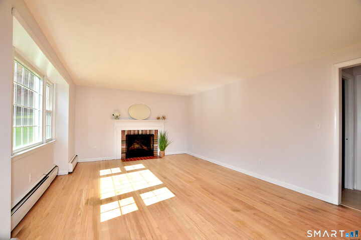 Property Photo: 8 Peppercorn Lane CT 06026
