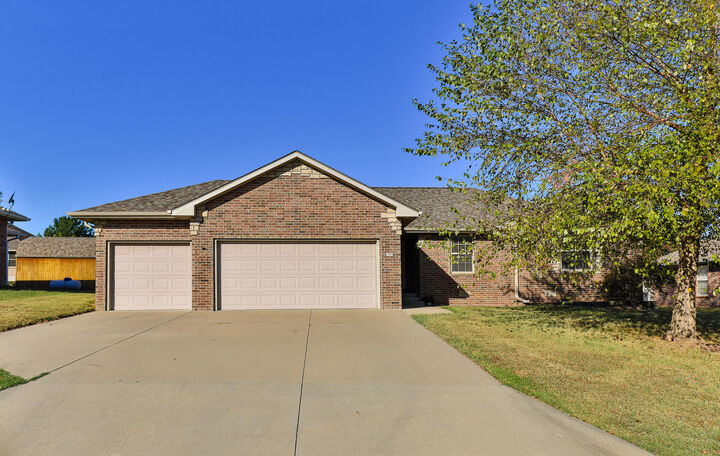 Property Photo:  1385 S Mission Avenue  MO 65613 