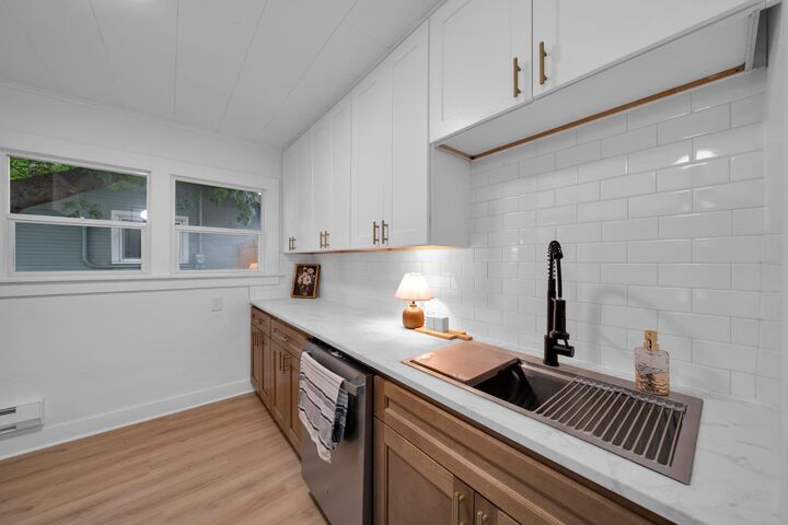 Property Photo:  2911 W Garland Ave  WA 99205 